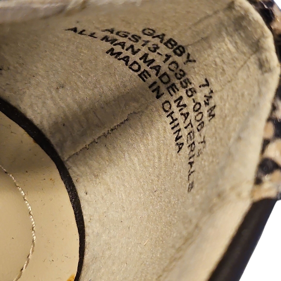 Dress Barn Black and Brown Wedges with Peep-Toe Design - Picture 5 of 6